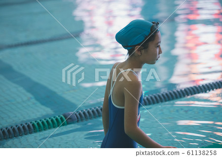Swimming Swimming 61138258