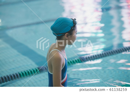 Swimming Swimming 61138259