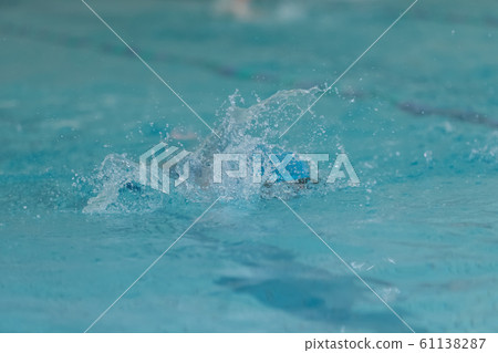 swimming, primary school child, primary school student 61138287
