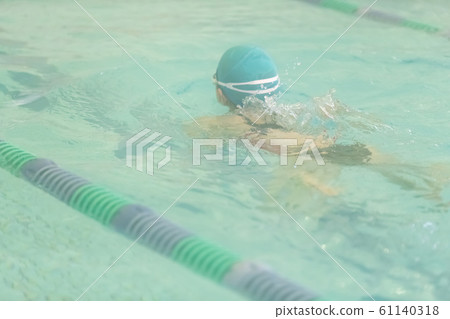 Swimming Swimming 61140318
