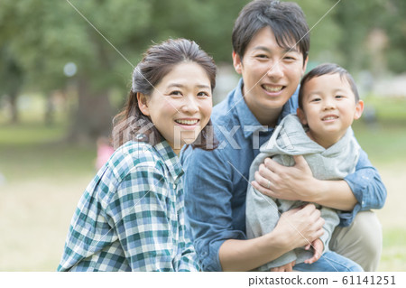 母親 育兒媽媽 育兒 61141251