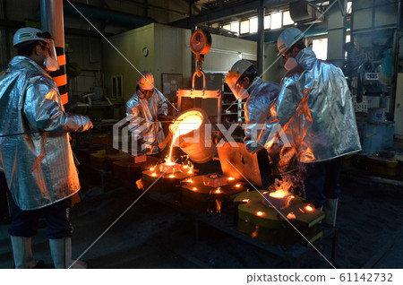 爐工作 61142732