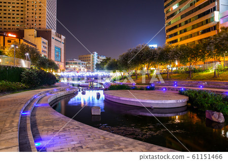 臺灣臺中柳川水岸步道Asia Taiwan Taichung Waterfront Trail 61151466