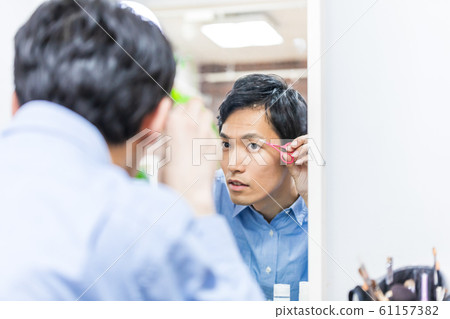 Men's beauty makeup Men's beauty makeup 61157382