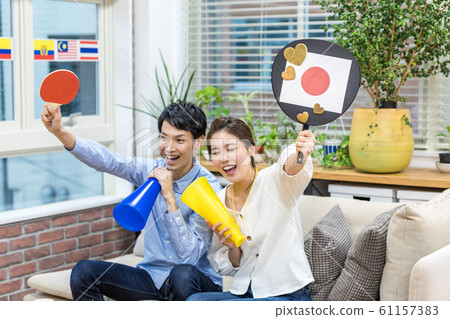 Watching sports in the living room Supporting Japan Watching sports in the living room Supporting Japan 61157383