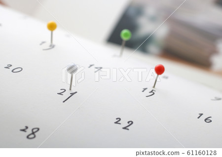 Calendar and pin 61160128