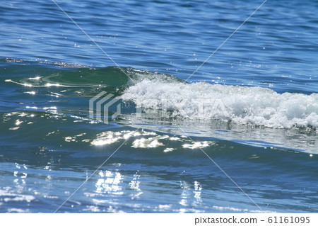 波光粼粼的波浪,太平洋 波光粼粼的波浪,太平洋 61161095