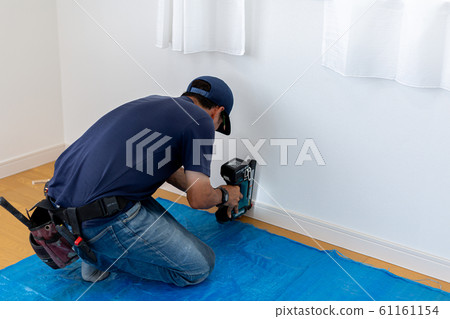 Renovation of children's room Baseboard 61161154