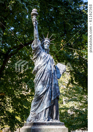 The statue of liberty in Luxembourg Gardens, Paris 61162568
