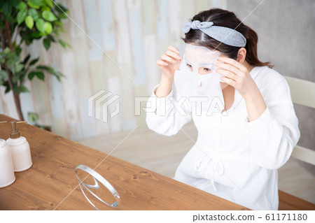 A woman packing A woman packing 61171180