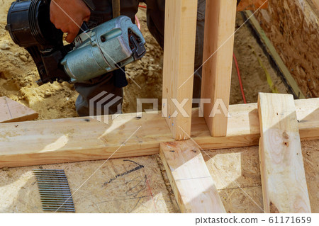 Nailing hand gun pneumatic nails contractor 61171659