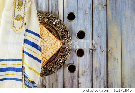 Passover matzoh jewish holiday bread with kiddush Passover matzoh jewish holiday bread with kiddush 61171940