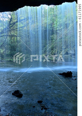 Scenery from the back of Nabega Falls (Uramino Falls) {Kumamoto} 61171995