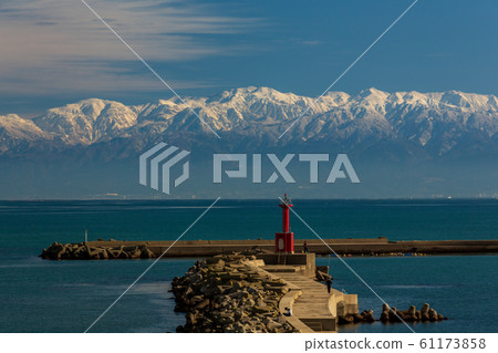 Silver-white Tateyama Federation from Himi Coast to Toyama Bay Silver-white Tateyama Federation from Himi Coast to Toyama Bay 61173858