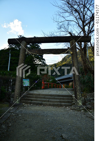 從Daimonzaka 從Daimonzaka 61174577