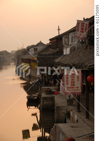 西塘 61175095