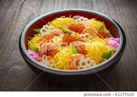 chirashi sushi chirashi sushi 61175528