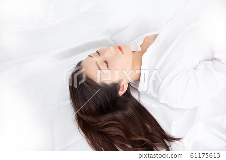 Image of women Image of women 61175613
