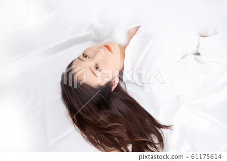 Image of women Image of women 61175614