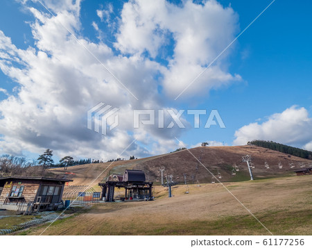 冬季無雪的滑雪勝地 61177256