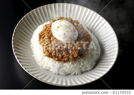 Hot keema curry 61178555