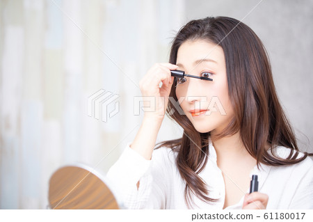 一個女人要彌補 一個女人要彌補 61180017