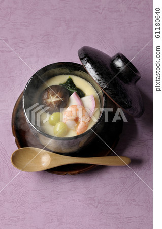 Savory egg custard  61180640