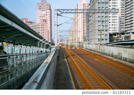 台灣新北市汐科火車站Asia Taiwan Taipei Railway Station 61183311