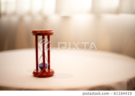 Hourglass Hourglass 61184419