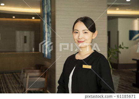 Hotel front 61185671