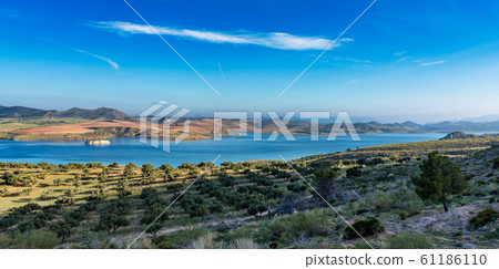 Lake Embalse del Guadalhorce, Ardales Reservoir, Malaga, Andalusia, Spain 61186110