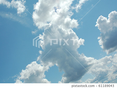 clouds in the blue sky - Stock Illustration [61189043] - PIXTA