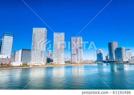 High-rise apartments around Harumi, Tokyo (from Harumi Ohashi) 61191486