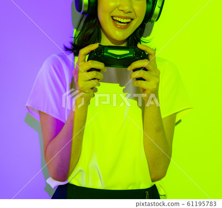 電子競技遊戲人女日語管理員活動現場節日照明 61195783