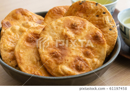 Soy sauce cracker Soy sauce cracker 61197458