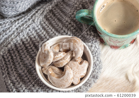 cozy home concept, danish hygge style  61200039