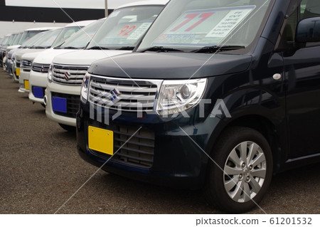 Car image Cars lined up at dealers Mini cars 61201532