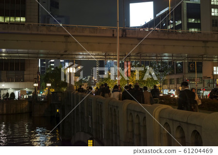 Nakanoshima, Osaka, Oebashi at night Nakanoshima, Osaka, Oebashi at night 61204469