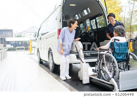 Nursing care transfer nursing vehicle wheelchair medical image 61206449