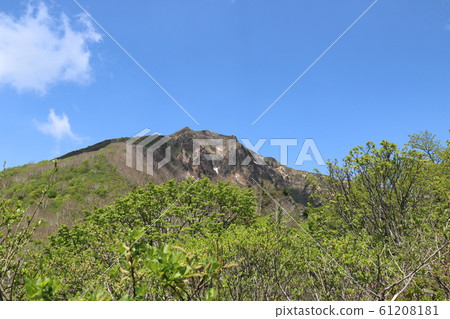 在福島縣登山萬代山 在福島縣登山萬代山 61208181