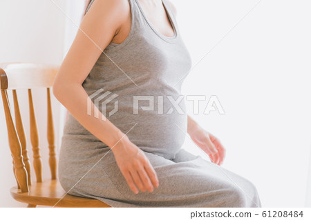 pregnant, pregnant woman, last month of pregnancy 61208484