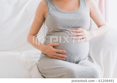 pregnant, pregnant woman, rubdown 61208491