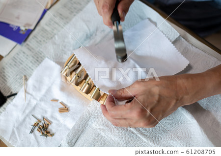 Repair of toy instruments Repair of toy instruments 61208705