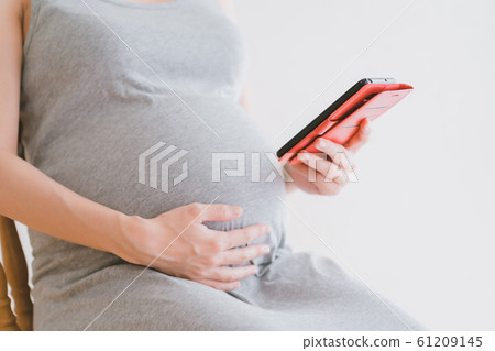 懷孕 孕婦 手機 61209145