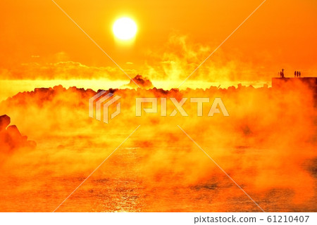 在Kuregian海灣的海霧 61210407