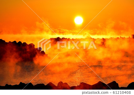 在Kuregian海灣的海霧 61210408