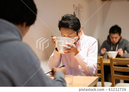 Ramen eat meal delicious 61212739