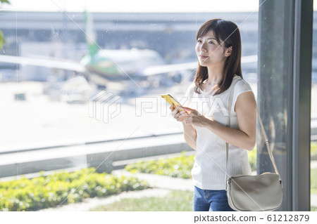 Airport Window Female Smartphone Airport Window Female Smartphone 61212879