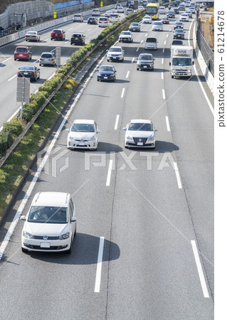 Tomei Expressway crowded with U-turn rush near Yamato tunnel in Kanagawa Prefecture Tomei Expressway crowded with U-turn rush near Yamato tunnel in Kanagawa Prefecture 61214678
