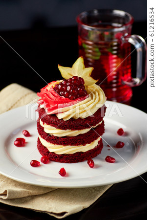 Cake Red Velvet with pomegranate and carambola, Cake Red Velvet with pomegranate and carambola, 61216534